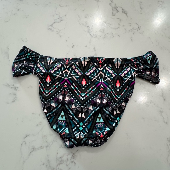 NWT PINK Victoria's Secret Tribal Print Bikini - Picture 3 of 3